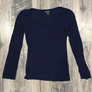 Long sleeve blue shirt